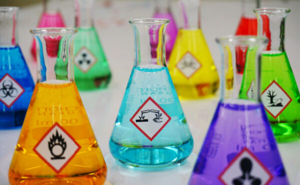 Risques chimiques en entreprises : quelle prévention ?
