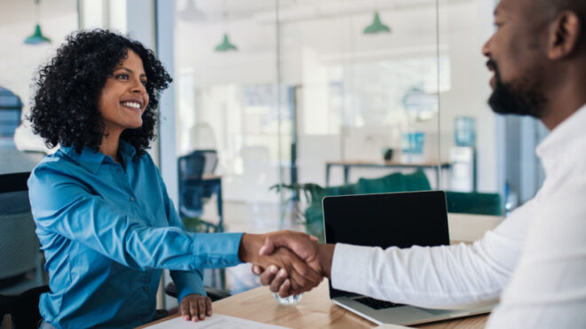 Un partenariat entre l'URSSAF et les impôts pour faciliter les démarches des travailleurs indépendants