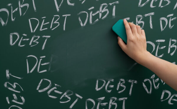 Rétablissement professionnel  = effacement de toutes les dettes ?