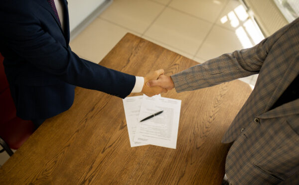 Le contrat fait-il l’agent commercial ?