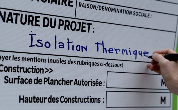 Travaux immobiliers : pour vivre heureux, vivons affichés ?