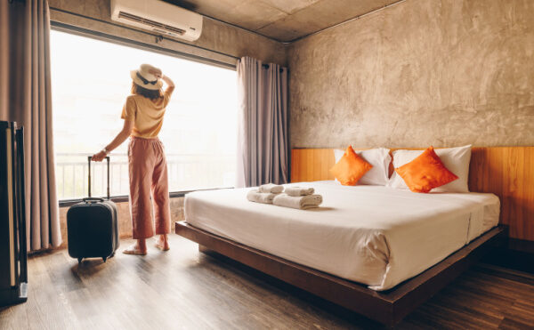 Baux commerciaux renouvelés dans une résidence de tourisme : une résiliation triennale ?