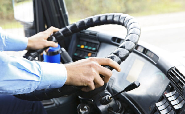 Permis D : visite médicale des conducteurs seniors, trop c’est trop ?