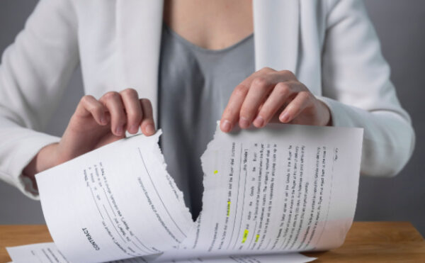 Résiliation d’abonnement internet : plus facile pour les personnes en difficultés ?