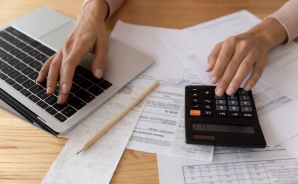 Congés payés et arrêt maladie : un avis (attendu) du Conseil d’État