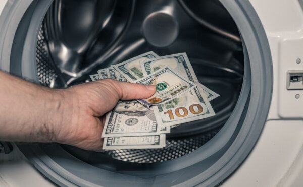 Lutte contre le blanchiment : des précisions sur la procédure de signalement !