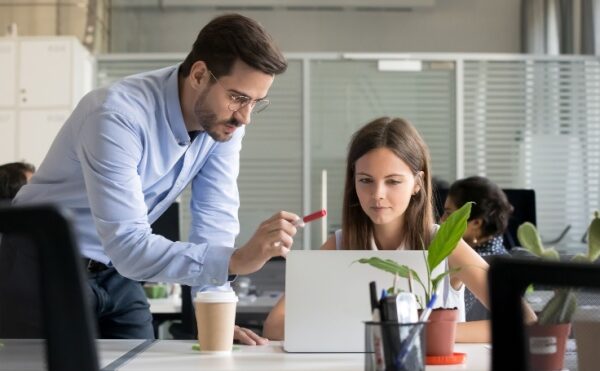 Embaucher un (ancien) stagiaire : prévoir une période d'essai ?