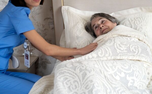 Hospitalisation à domicile : quelle rémunération pour les établissements de santé ?