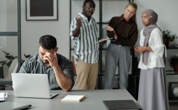 Enquêtes de mesure de la diversité au travail : de nouvelles recommandations de la CNIL