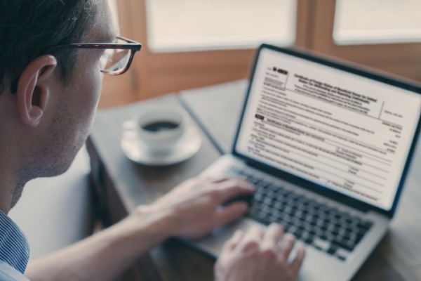 Dématérialisation de la procédure d’enregistrement : clap de fin ?