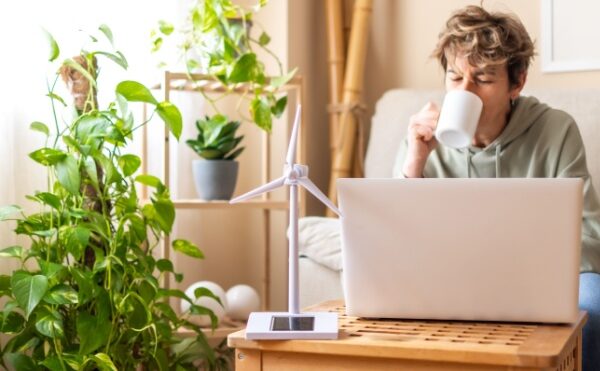 Télétravail transfrontalier : des précisions de l’Urssaf