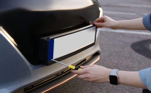 Immatriculation provisoire des véhicules : des plaques identifiables !