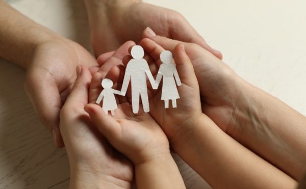 Salarié adoptant : combien d’absences autorisées ?