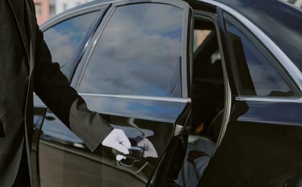 Mise à disposition de véhicules avec chauffeur : TVA à taux réduit ?