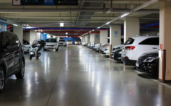 Risque incendie dans les immeubles : attention au stockage dans les parkings !