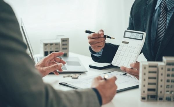 Copropriété : un prestataire peut-il être assimilé à un syndic ?