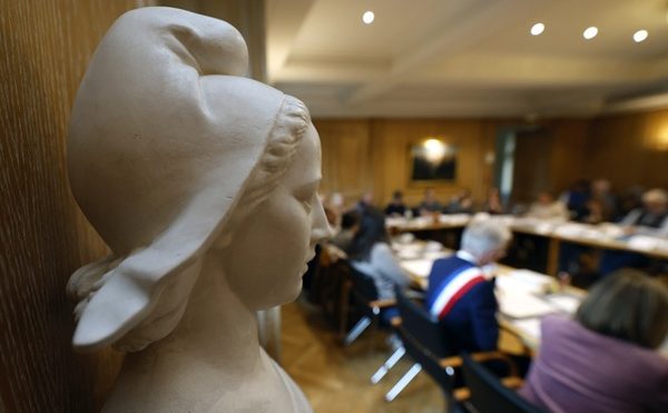 Élus locaux : nouvelle certification des compétences acquises