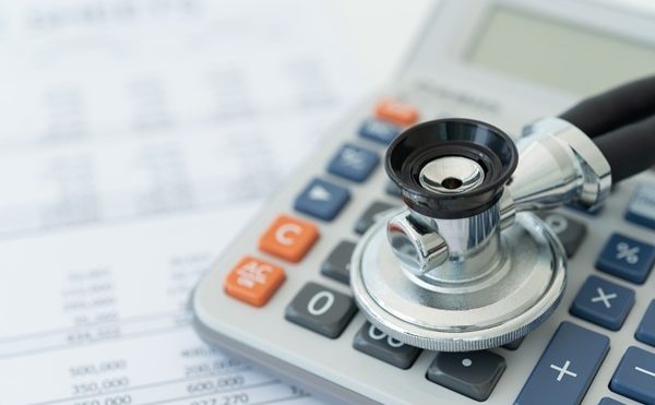 Rémunération des médecins régulateurs : quel régime social ?