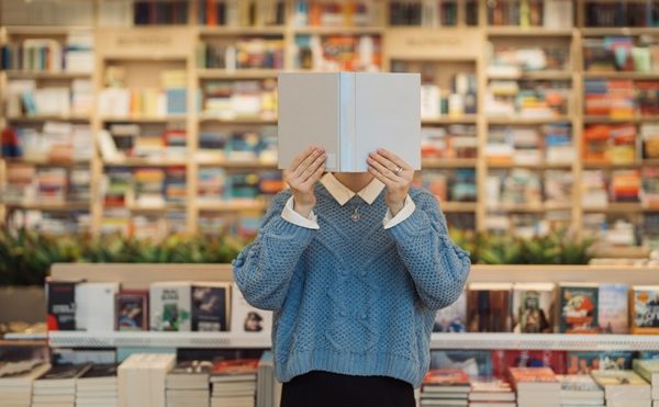 Artistes-auteurs : quelle fiscalité pour la vente de leurs propres livres ?